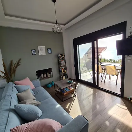 Paulina's House 펜션 Nea Kerdhilia